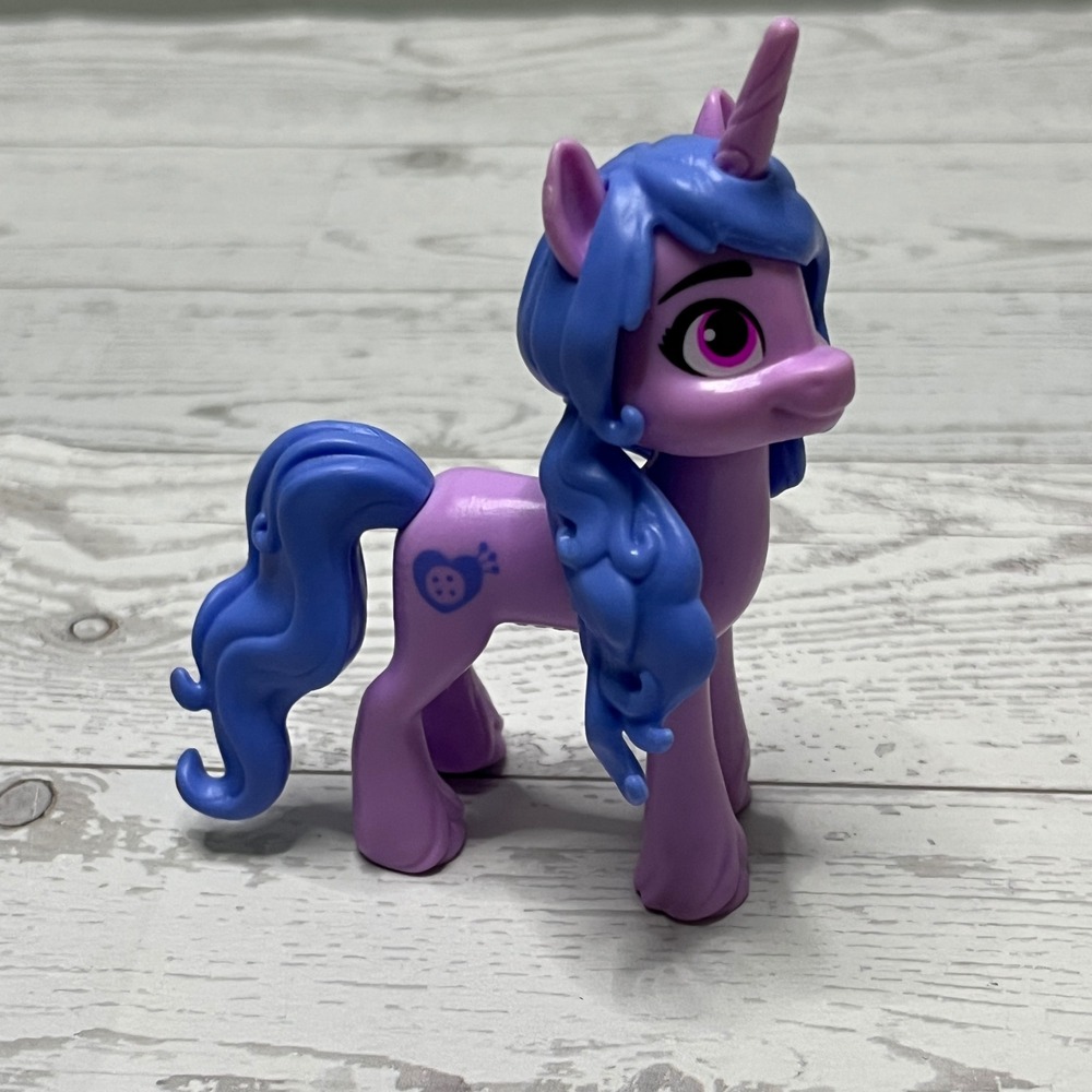 My Little Pony A New Generation Izzy Moonbow Purple Unicorn Figure Hasbro F3636